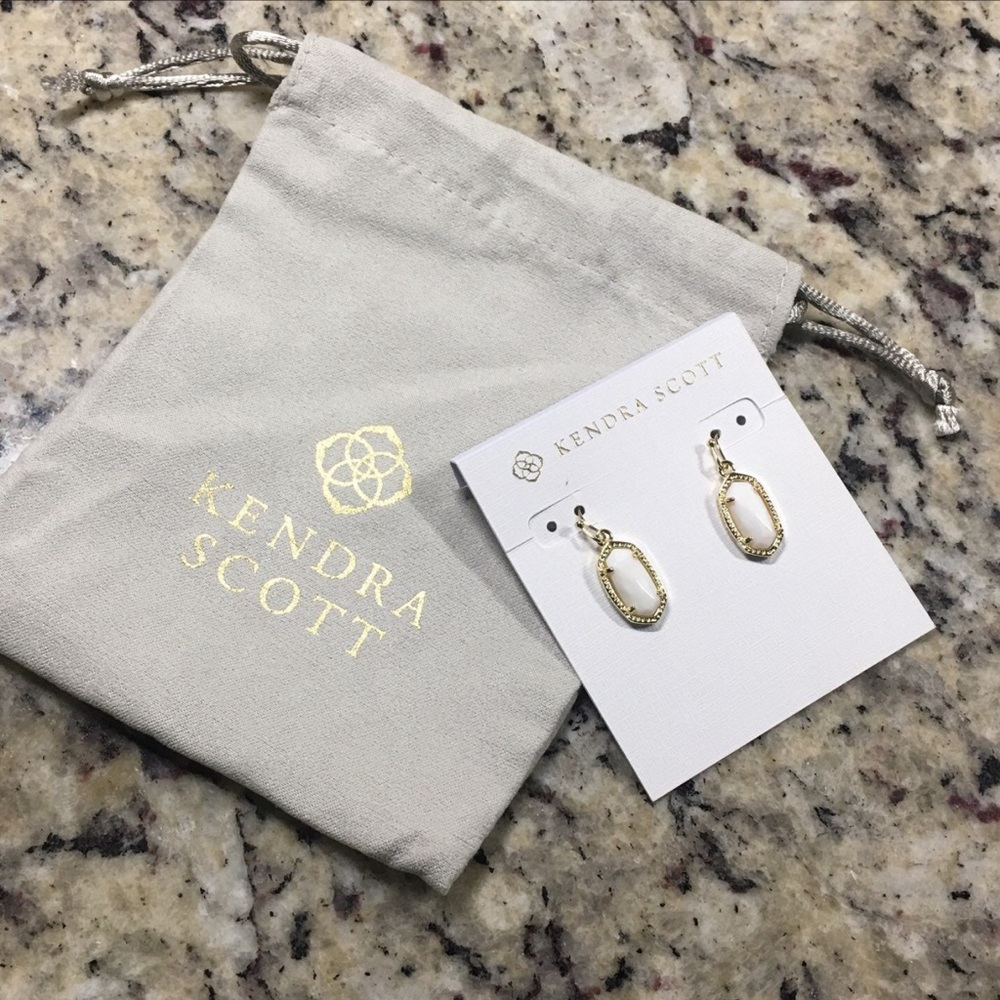 🌻 Kendra Scott Lee Earrings